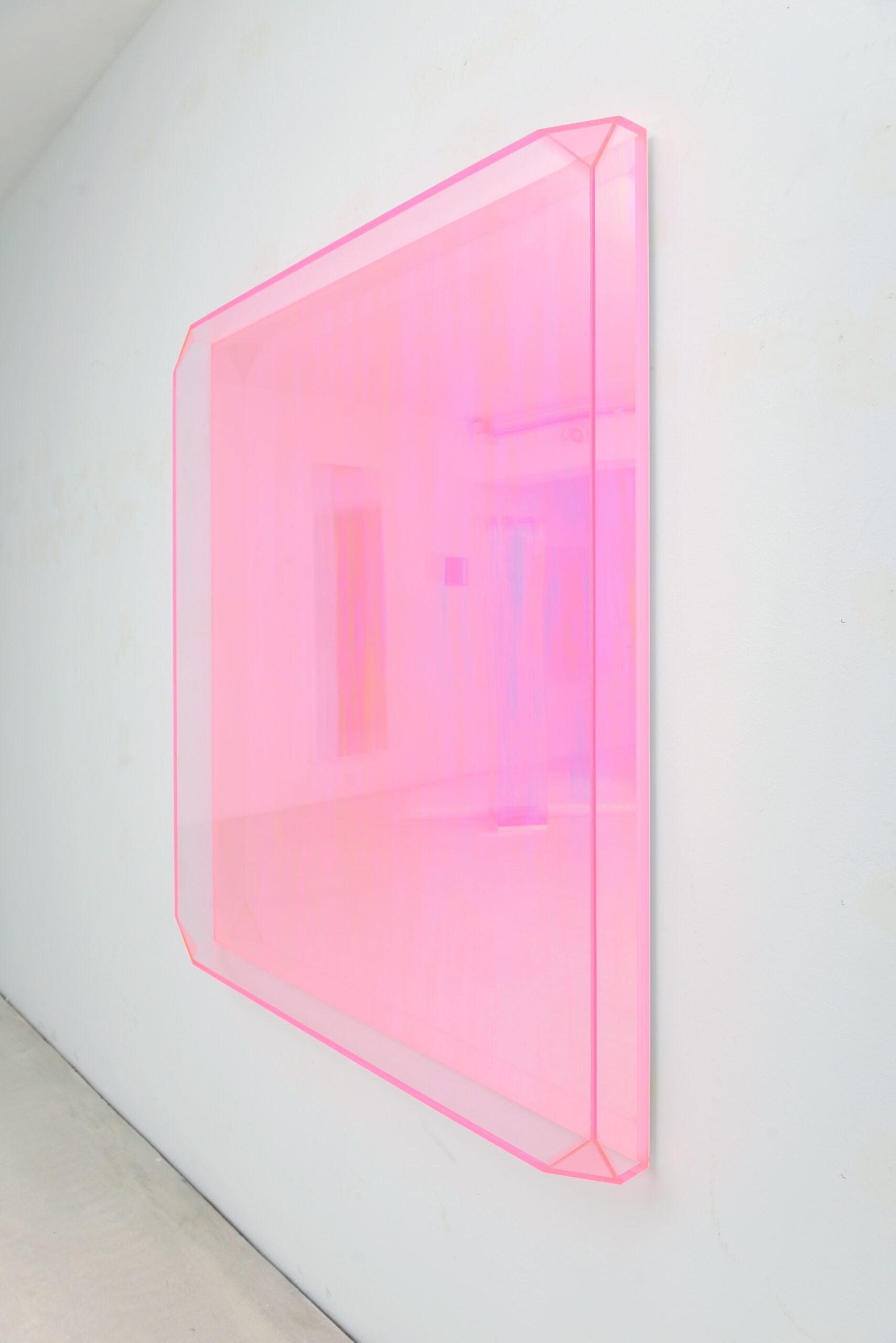 Regine Schumann, 2023 Colormirror transparent rainbow pink orange 4 corners milan 130x110x10 cm