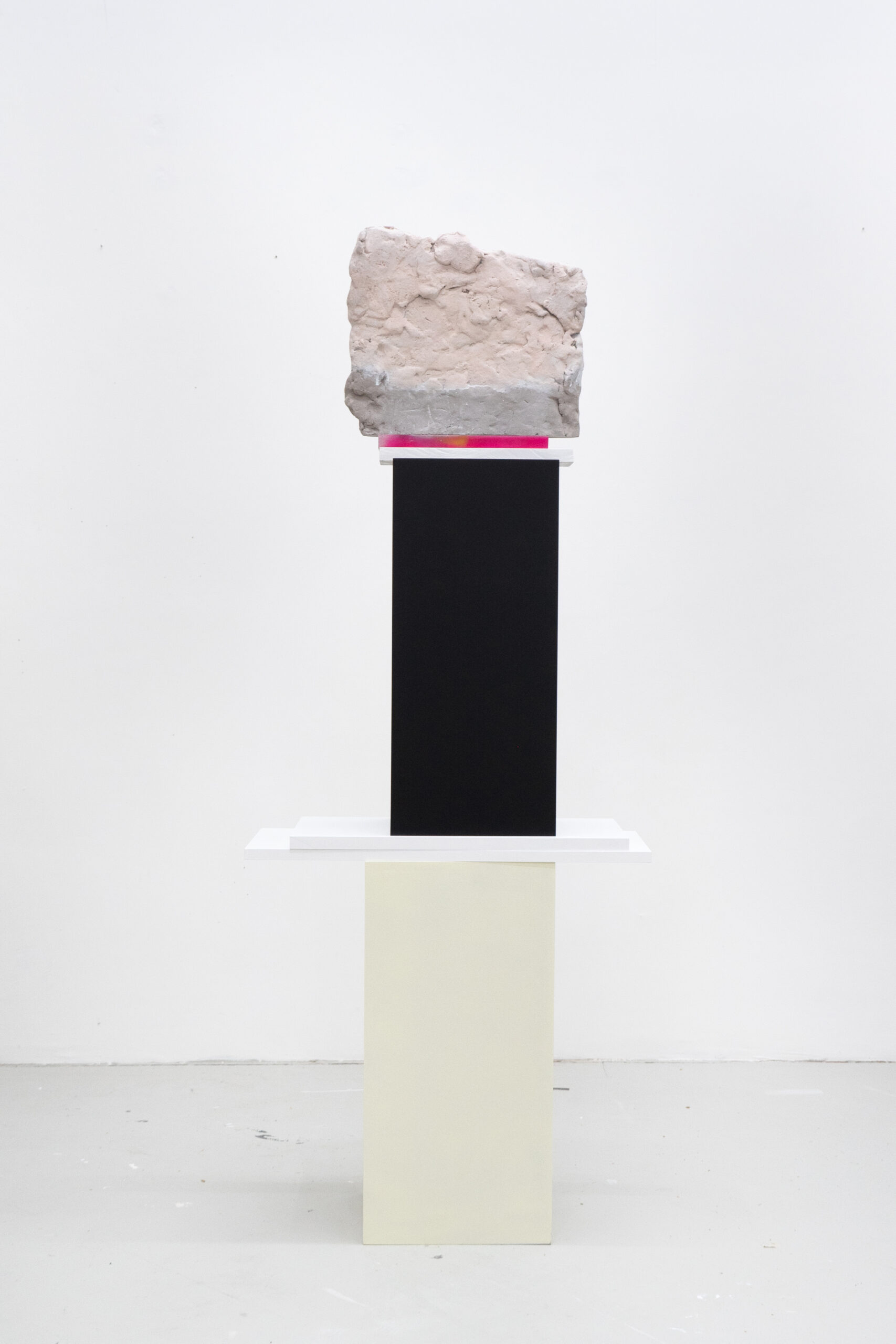 Ulrike Schulze	
not yet titled	2024	
painted ceramics, aluminum, composite stone, lacquered MDF	
152 x 60 x 25,5 cm