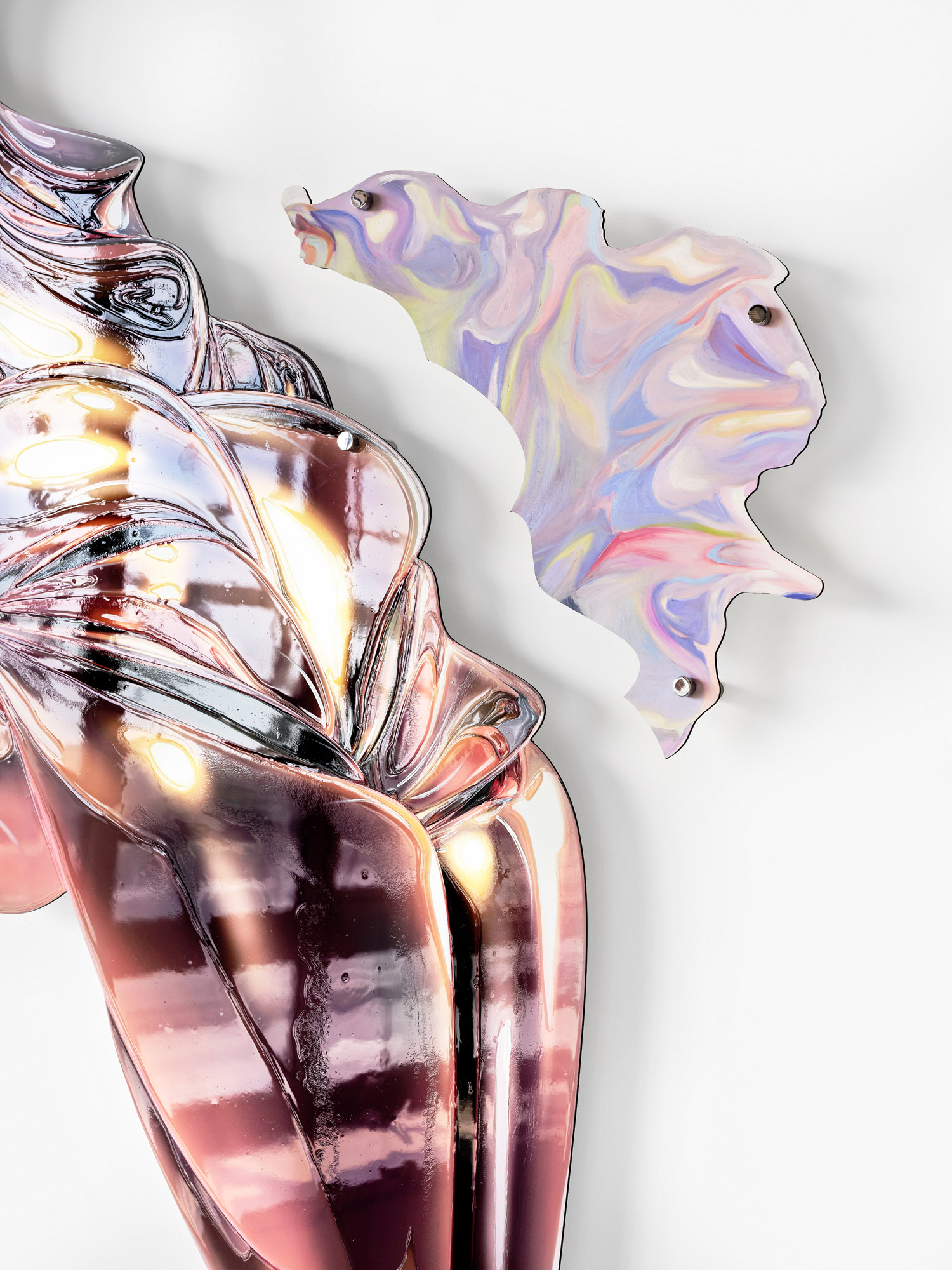 Salomé Chatriot
WAISTGATE (NECKLINE), 2025 (Detail)
Enamel paint on aluminium
125 x 78 x 5 cm