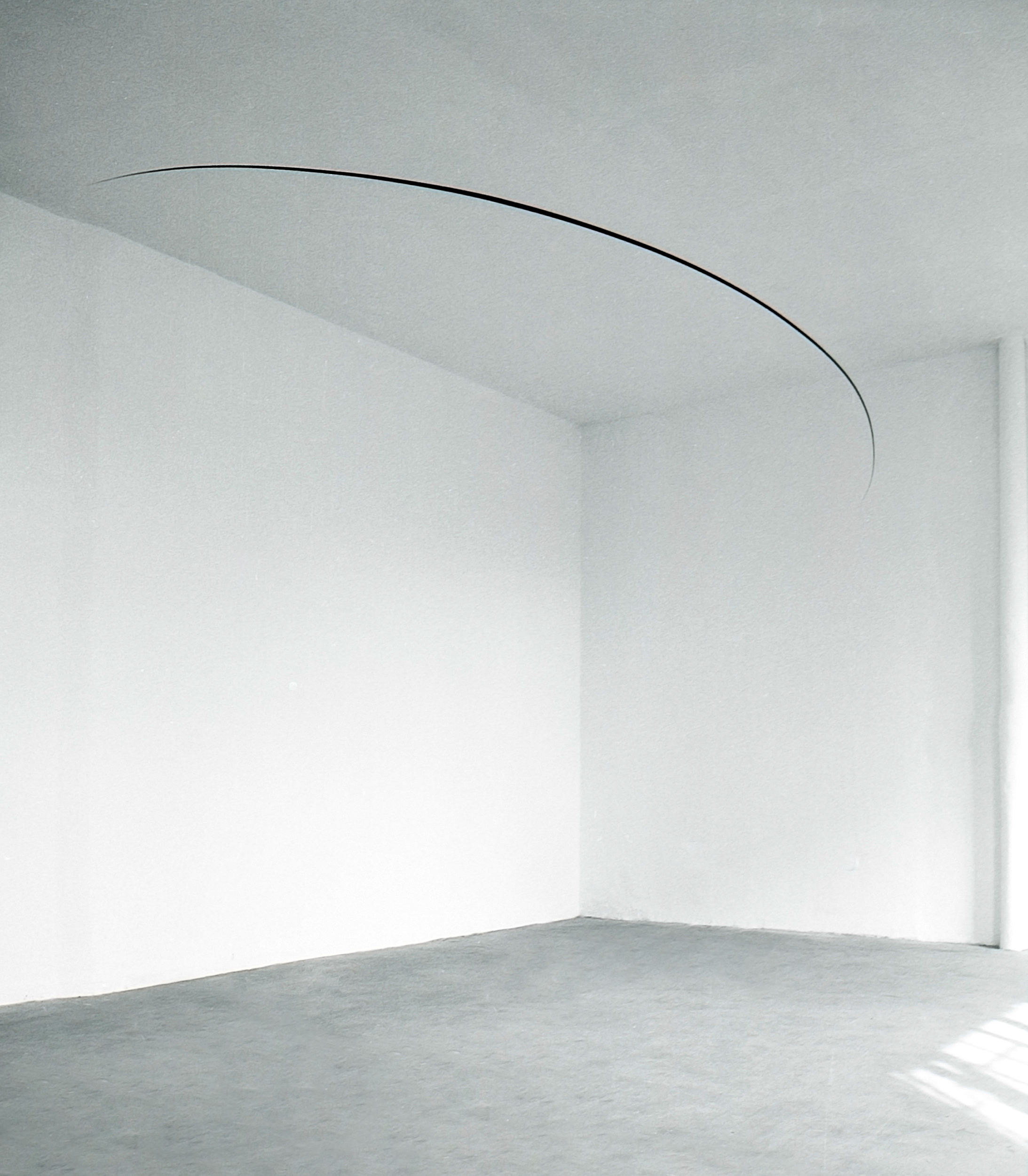 Untitled (1/3), Otto Boll, 1983, Aluminium/steel, 365 x 78 cm, 411 cm long