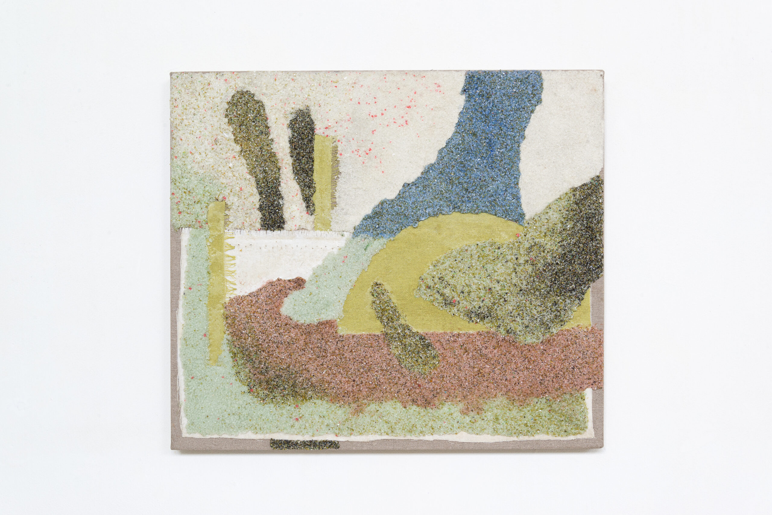 ISO #202, 2025
Poudre de verre, sable, colle de peau de lapin sur toile, 40 x 35 cm Glass powder, sand, rabbit skin glue on canvas, 16 x 13,5 inches