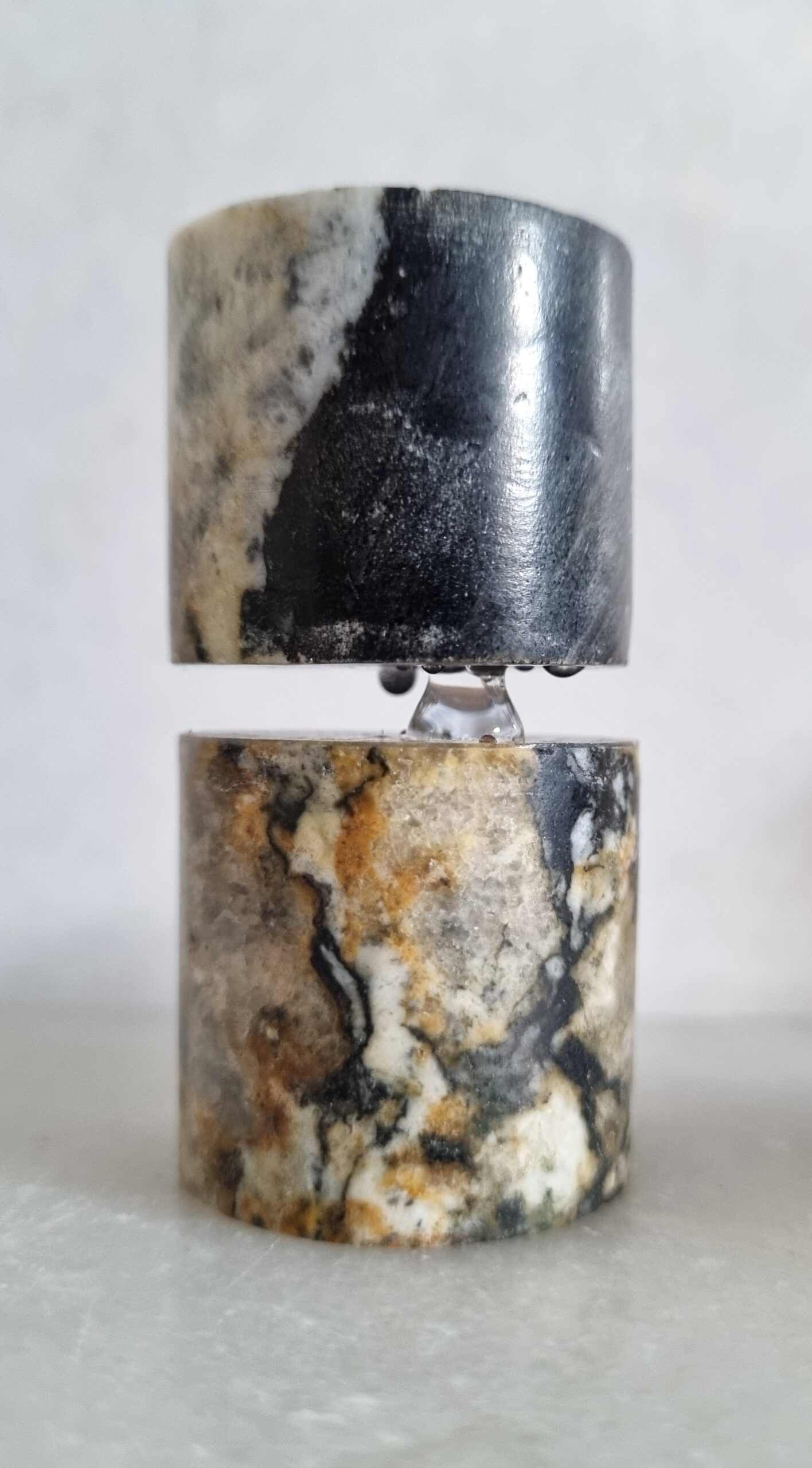 Jean-Baptiste Caron Attraction #3, 2025 
Marble, water
Ø 3,5 x 6,5 cm / Ø 1,3 x 2,5 inches