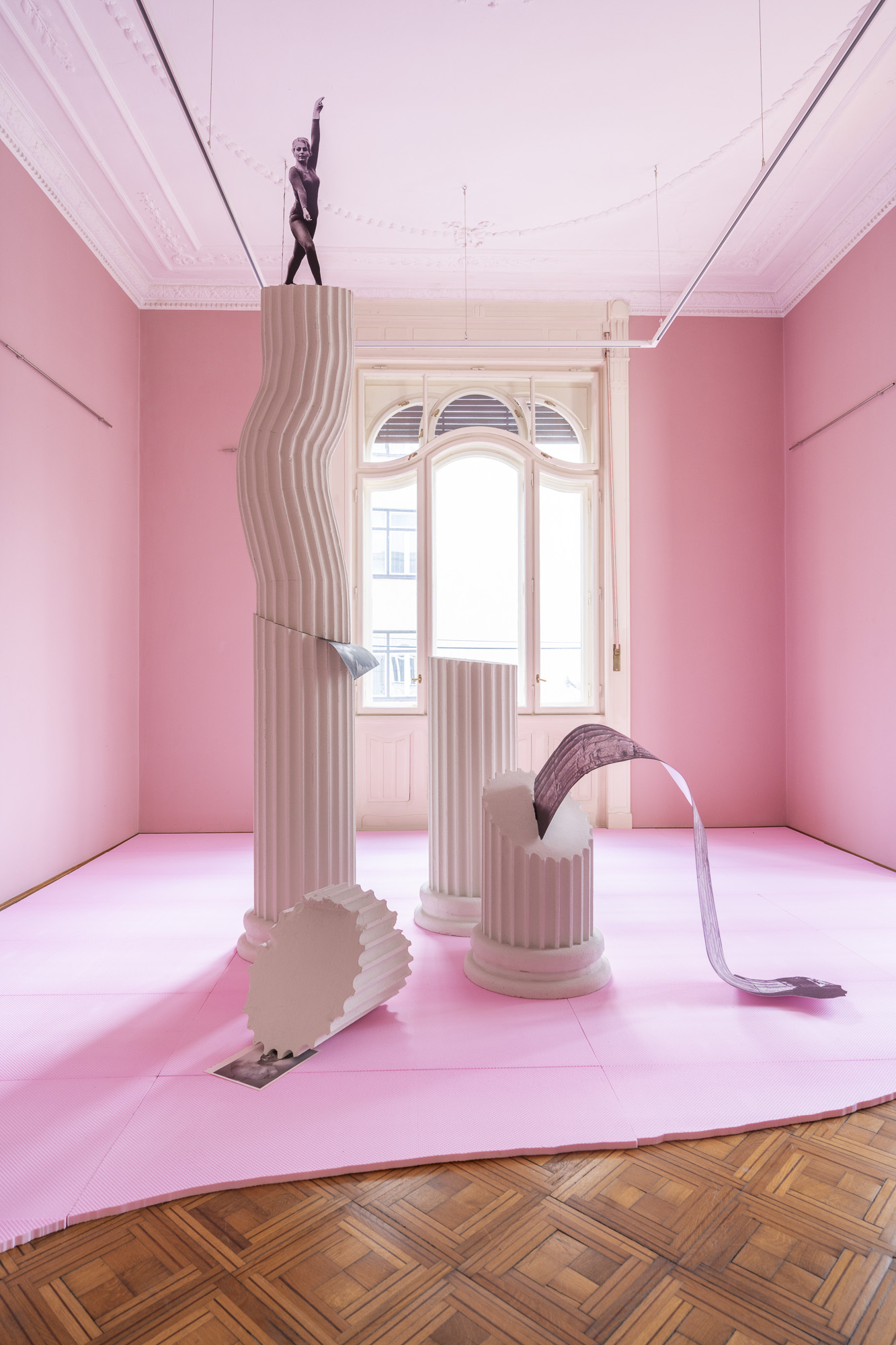 Tomas Umrian Contemporary