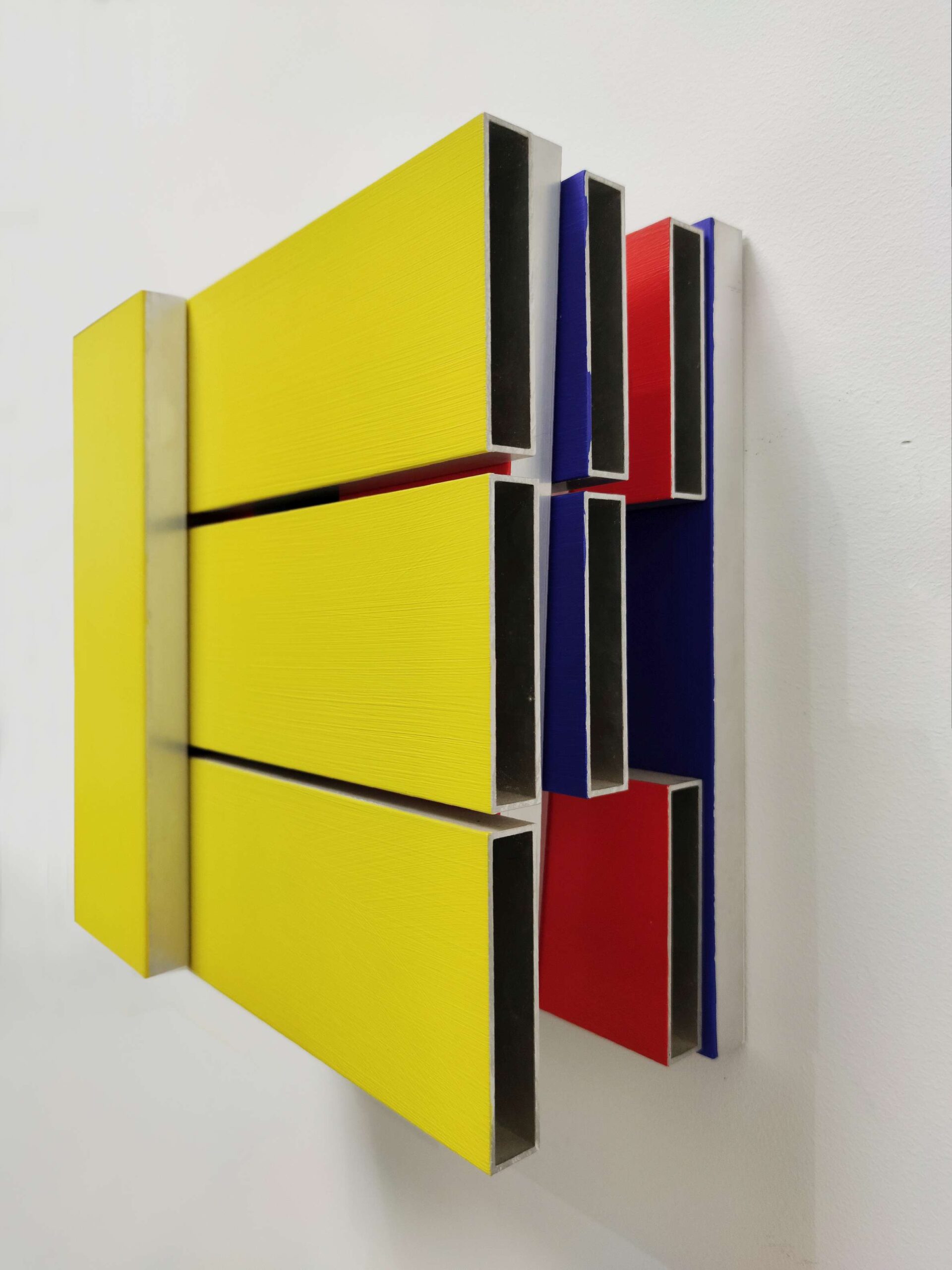 Knoebel 1995 ODY II acrilico su alluminio 32,2x31,4x15 cm