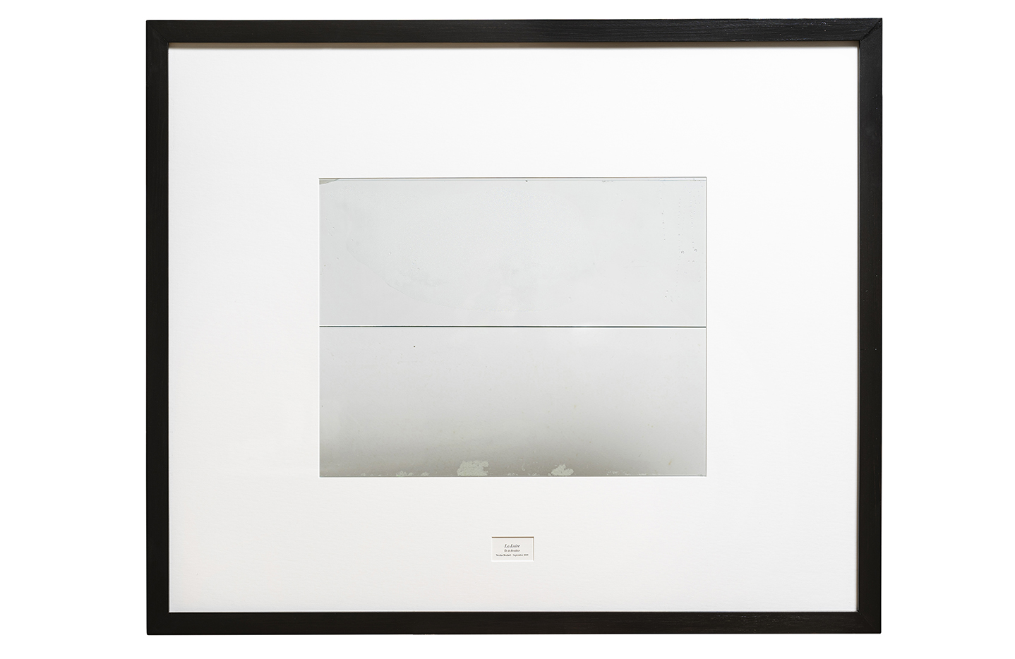 Nicolas Boulard, La Loire Île de Bondésir, 2019.
Water from the Loire river, glass, frame, cartel, 123 x 103 cm