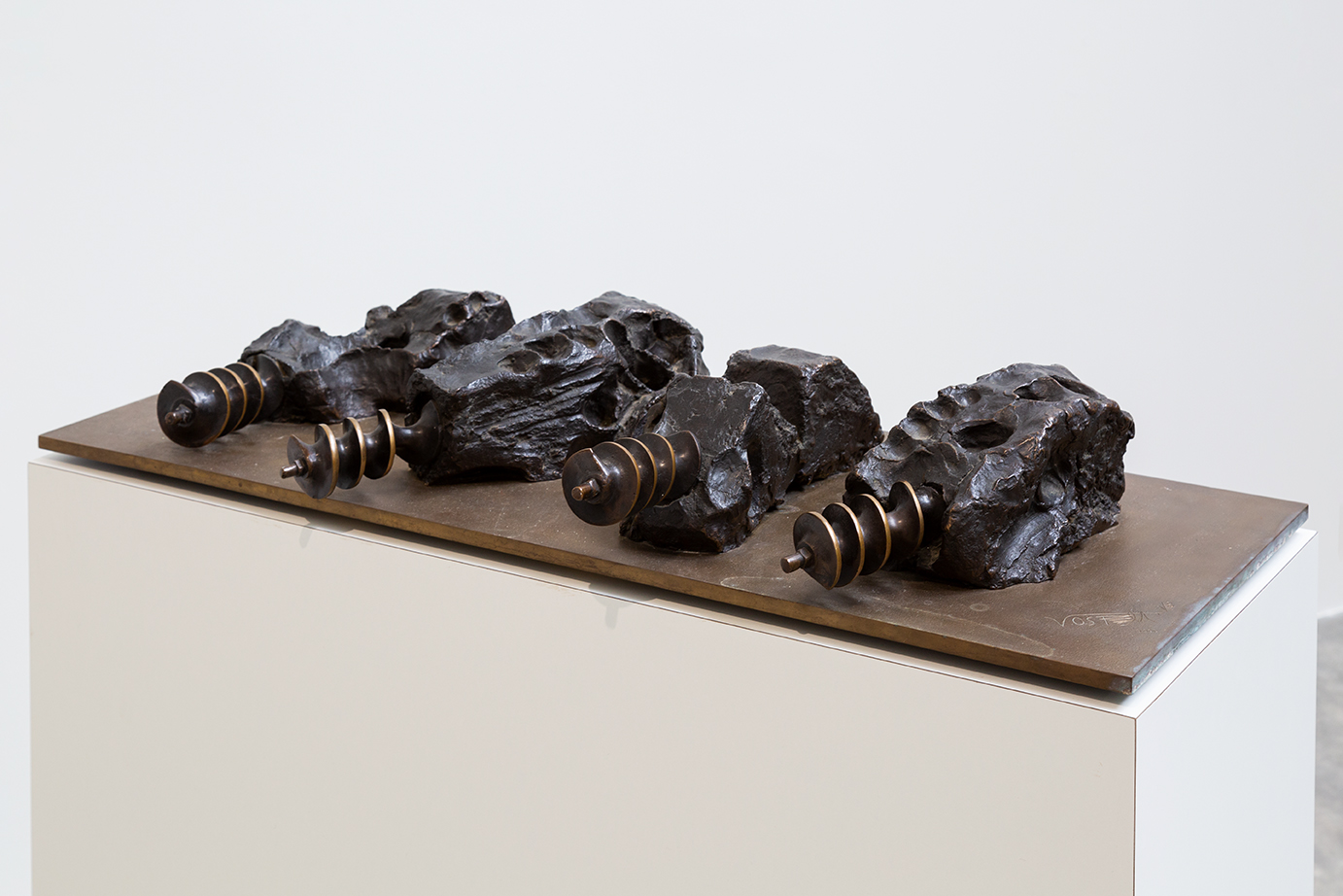 Untitled
1990
 Bronze
 12 x 88 x 41 cm