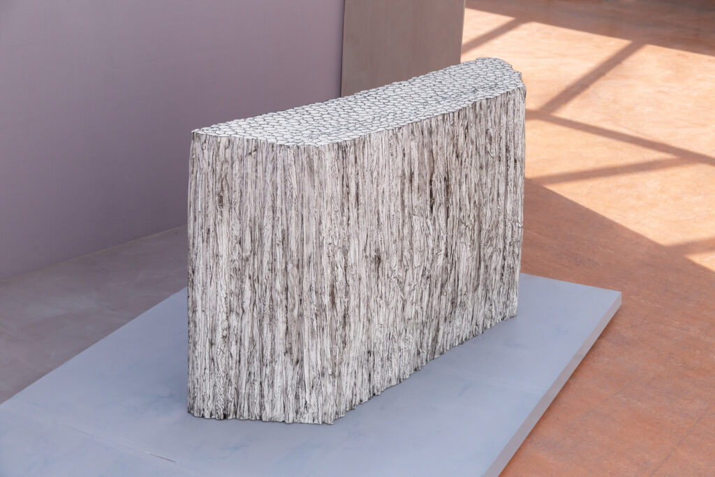 Black Urushi Paper Pleats Bench