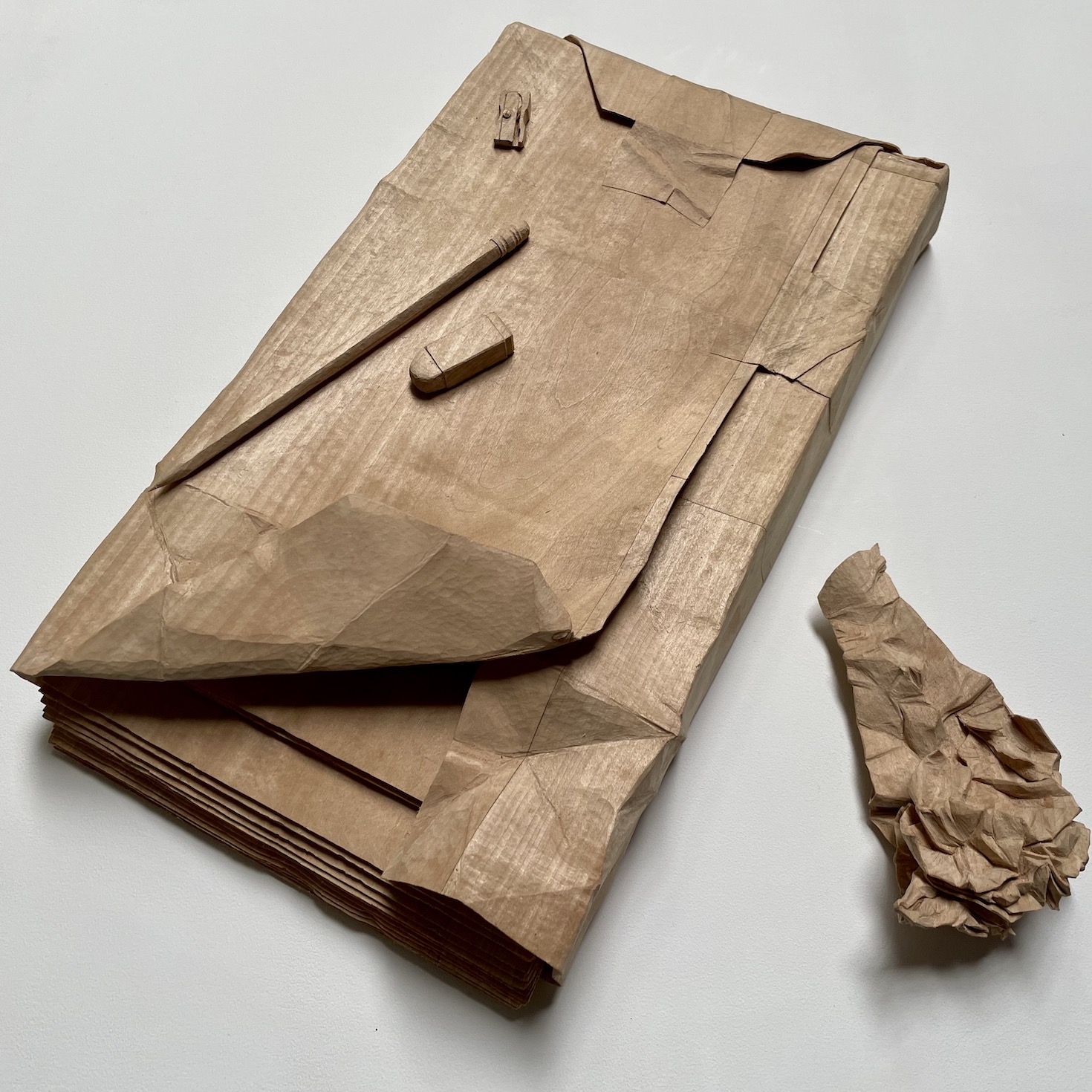 Inti Hernandez, In pursuit of my ability to remember, ca 38 x 40 x 5 cm, Carved wood (linden wood), 2022