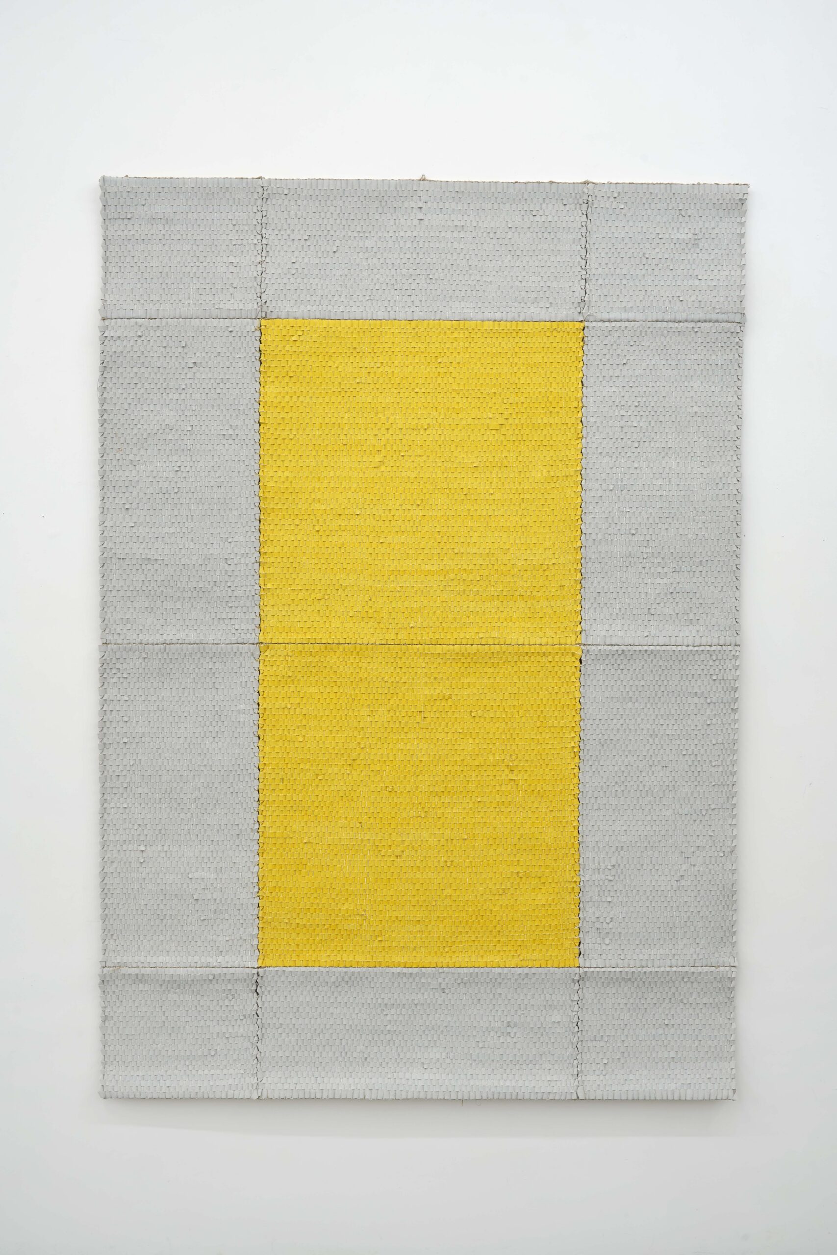 Ria Bosman, VERBONDENHEID-GL, 2021, acrylic on self woven flax, 195.5 x 136.5 cm, unique