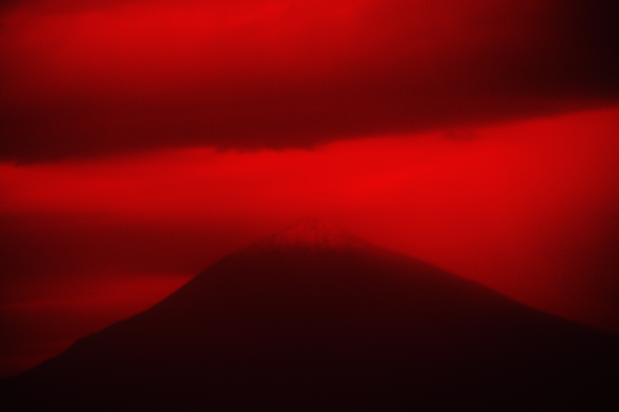 Léonard Pongo, Untitled (Primordial Earth / Nyamulagira), 2019, Giclée print on Hahnemuhle Fine Art Mat Ultrasmooth, 70 x 105 cm / 110 x 165 cm | Xourtesy of the artist and Kristof De Clercq gallery